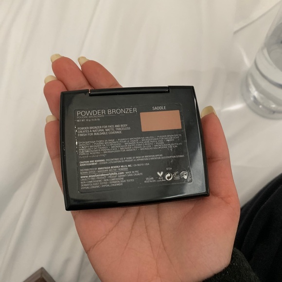 Anastasia Beverly Hills powder bronzer - Picture 5 of 5